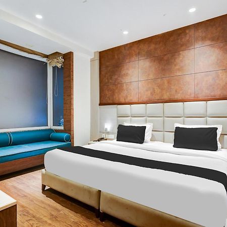 Super Townhouse Chhatarpur Near Metro Park New Delhi Bagian luar foto