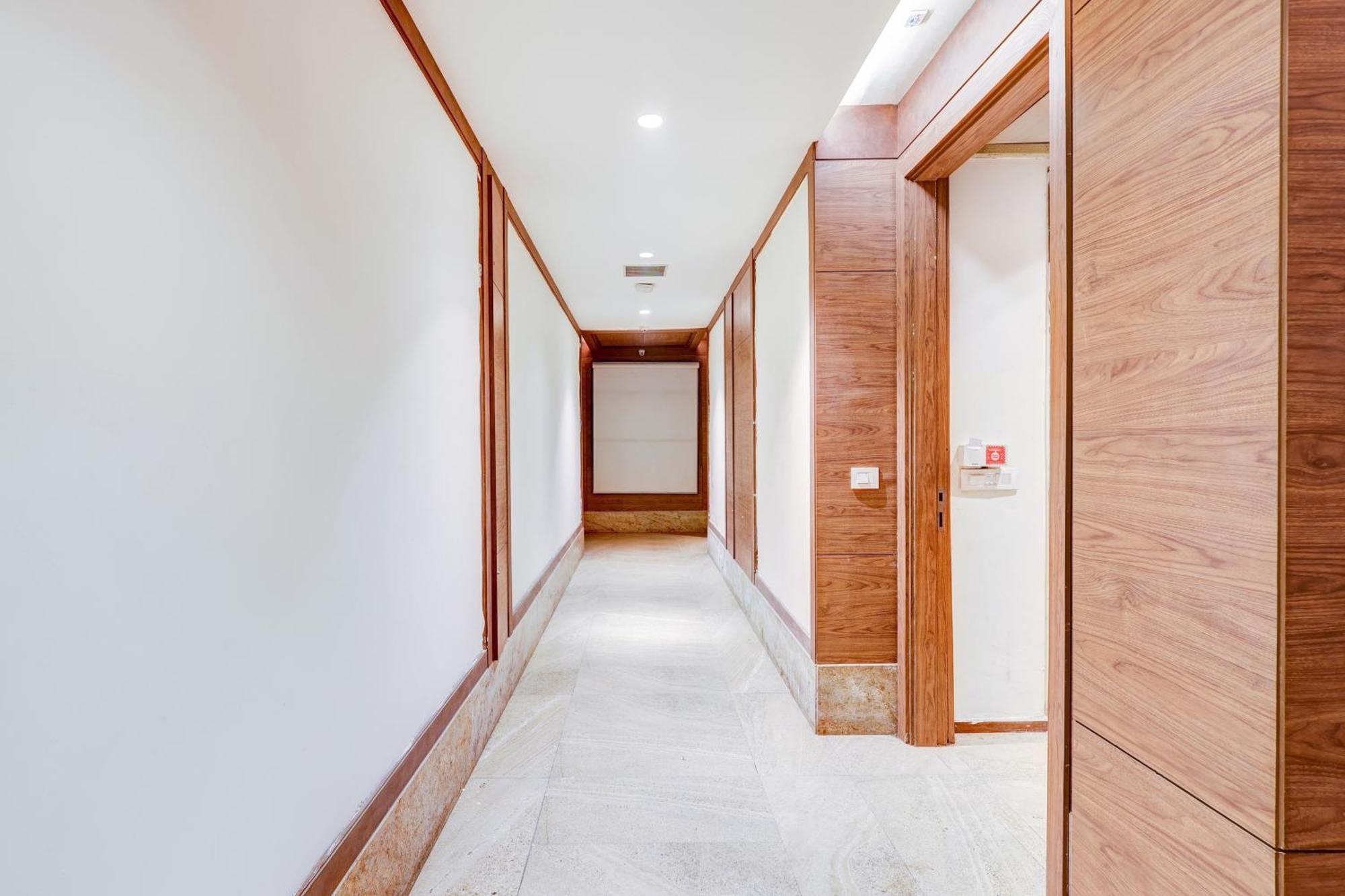 Super Townhouse Chhatarpur Near Metro Park New Delhi Bagian luar foto